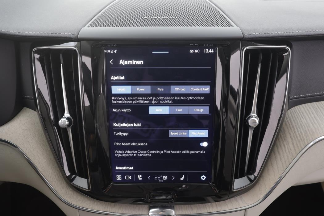 VOLVO XC60 2022
