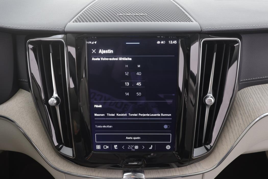 VOLVO XC60 2022