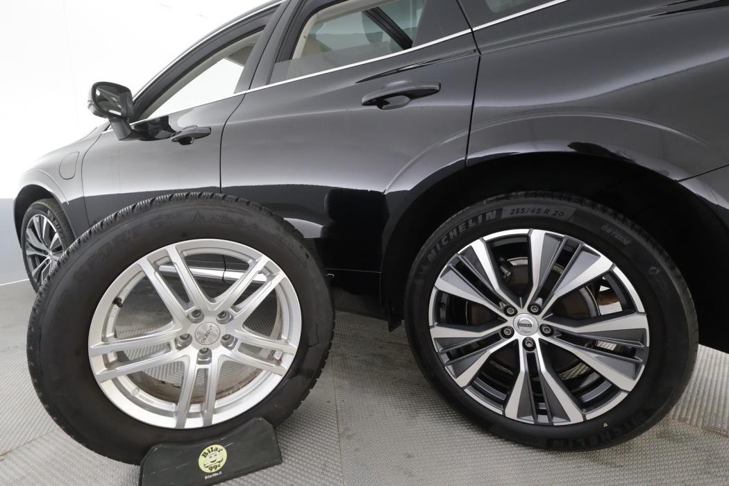 VOLVO XC60 2022