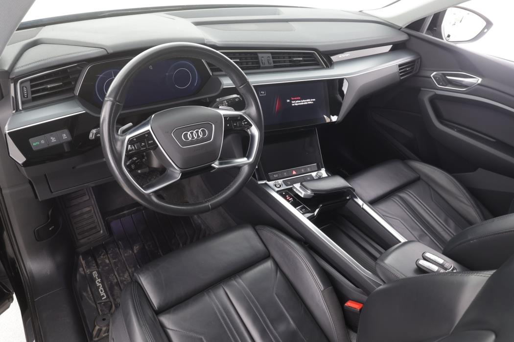AUDI E-TRON 2023