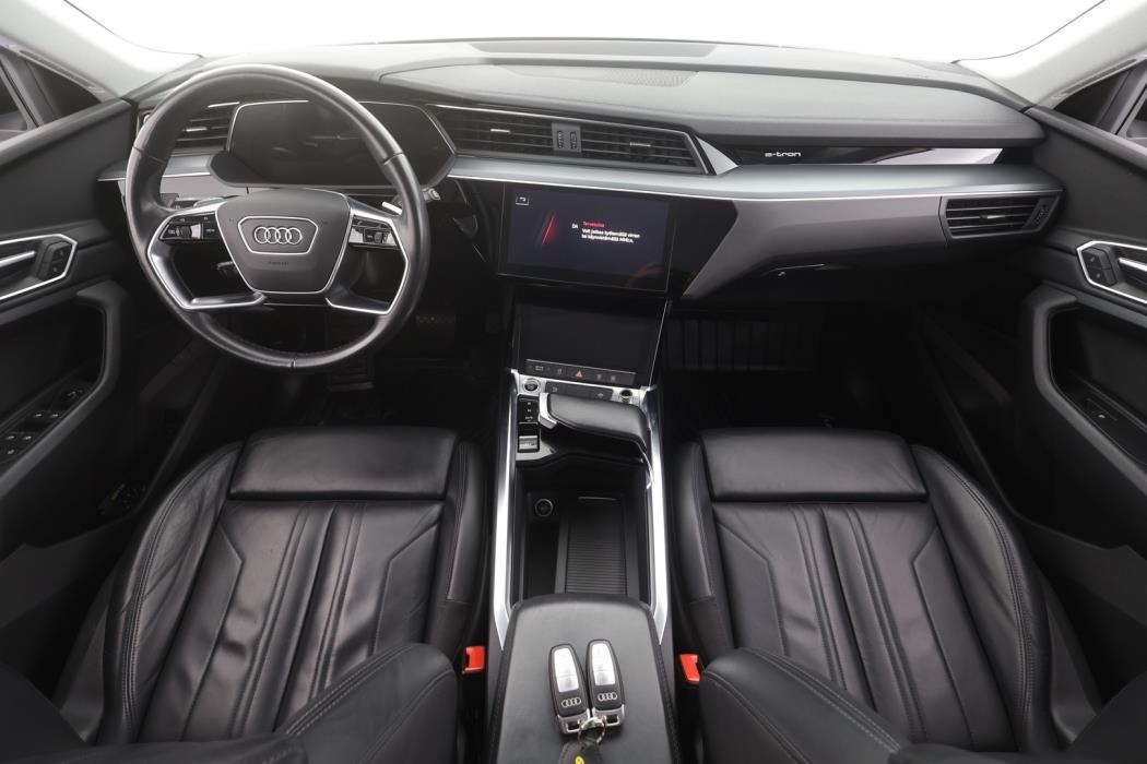 AUDI E-TRON 2023