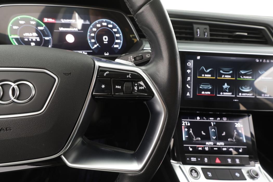 AUDI E-TRON 2023
