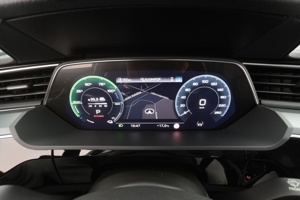 AUDI E-TRON 2023