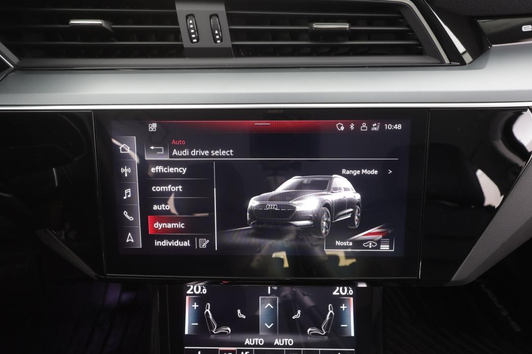 AUDI E-TRON 2023