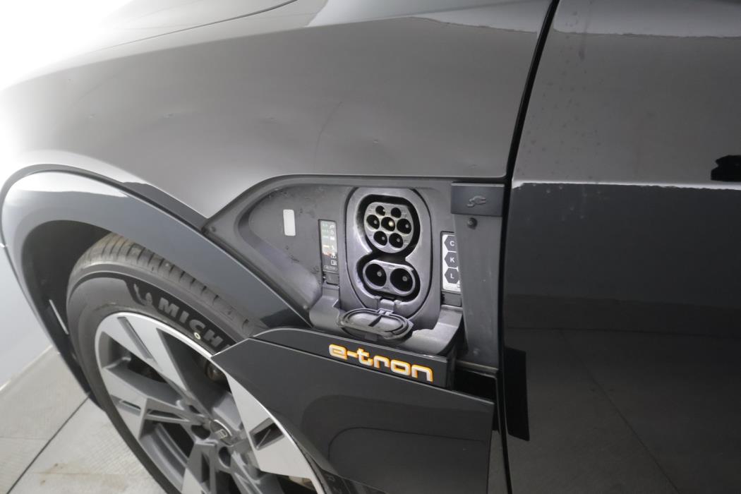 AUDI E-TRON 2023