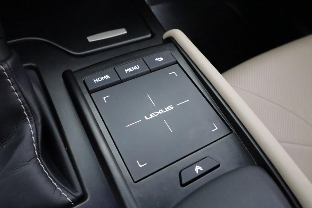 LEXUS ES 2019