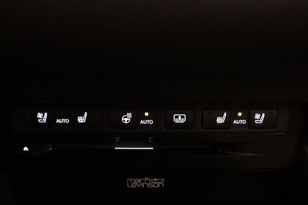 LEXUS ES 2019