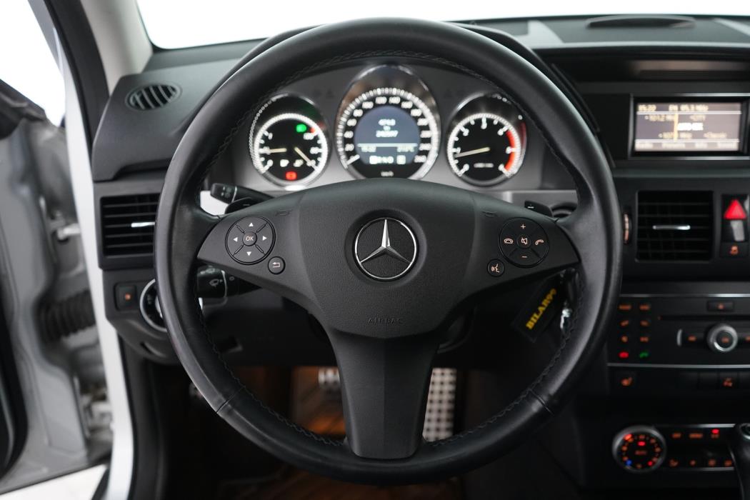 MERCEDES-BENZ GLK 2011