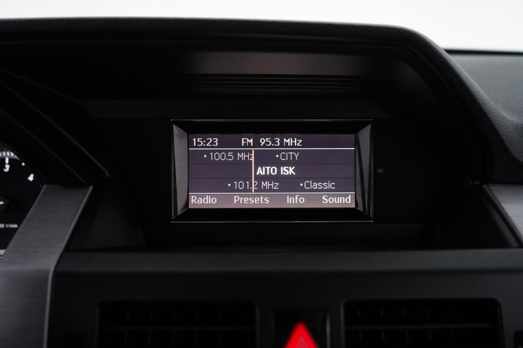 MERCEDES-BENZ GLK 2011