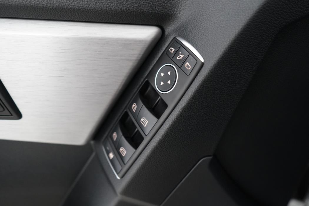 MERCEDES-BENZ GLK 2011