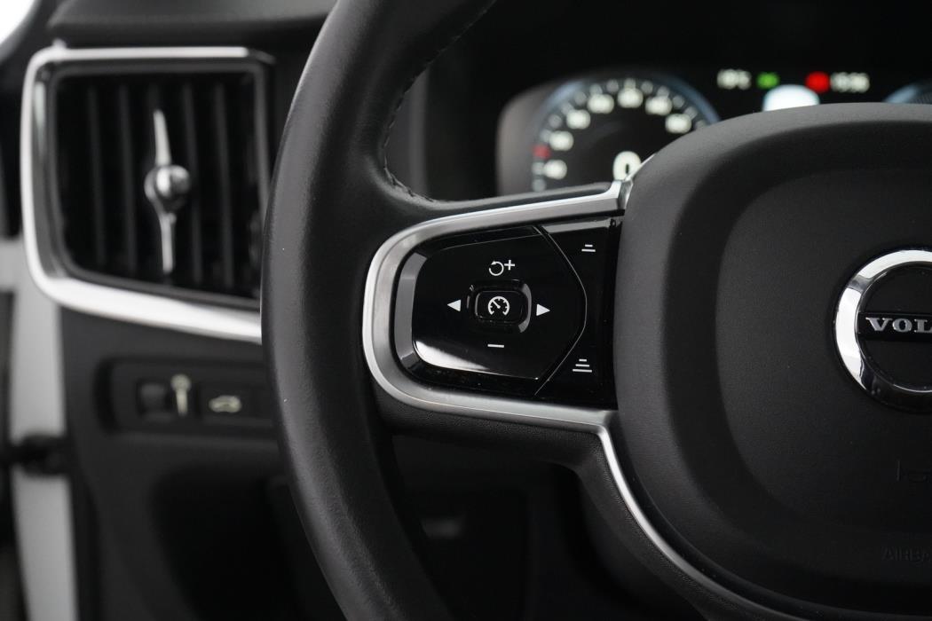 VOLVO V90 2019