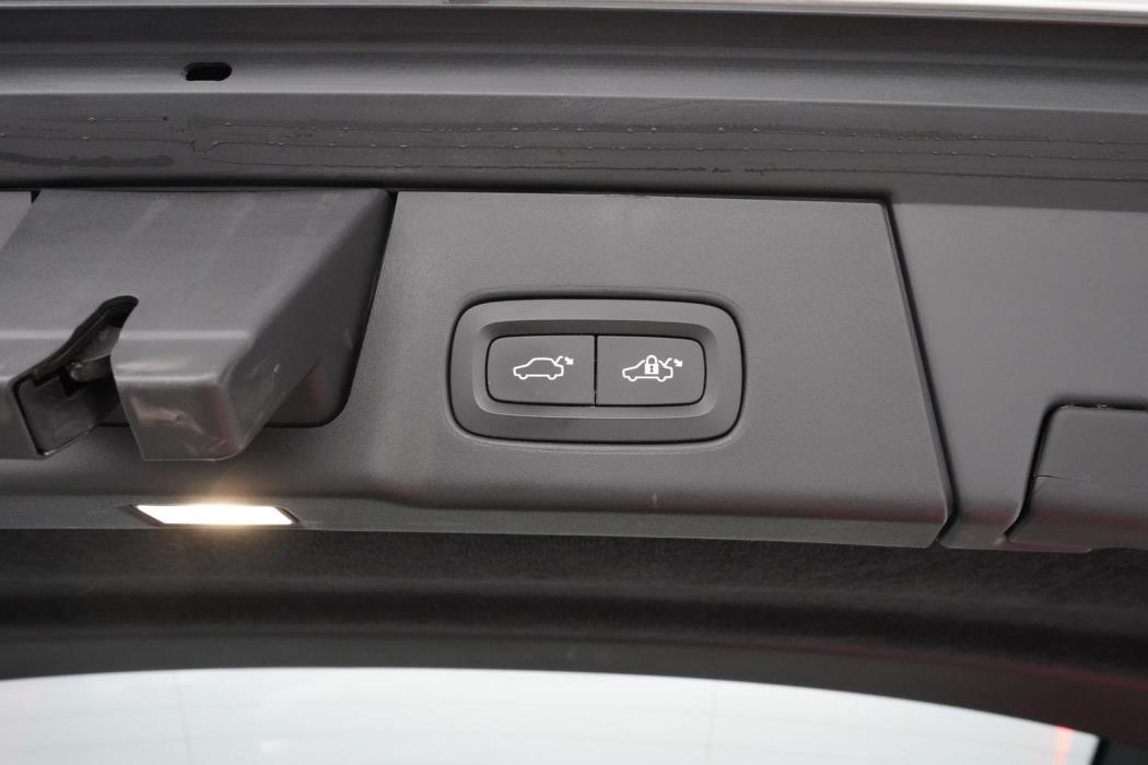 VOLVO V90 2019