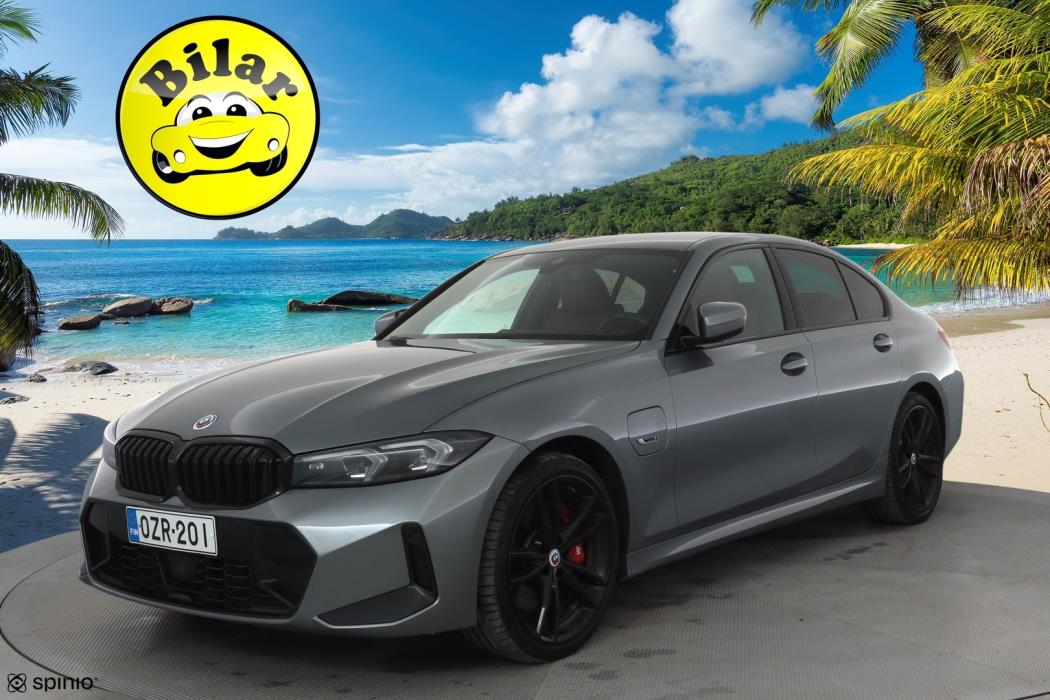 BMW 330 2023