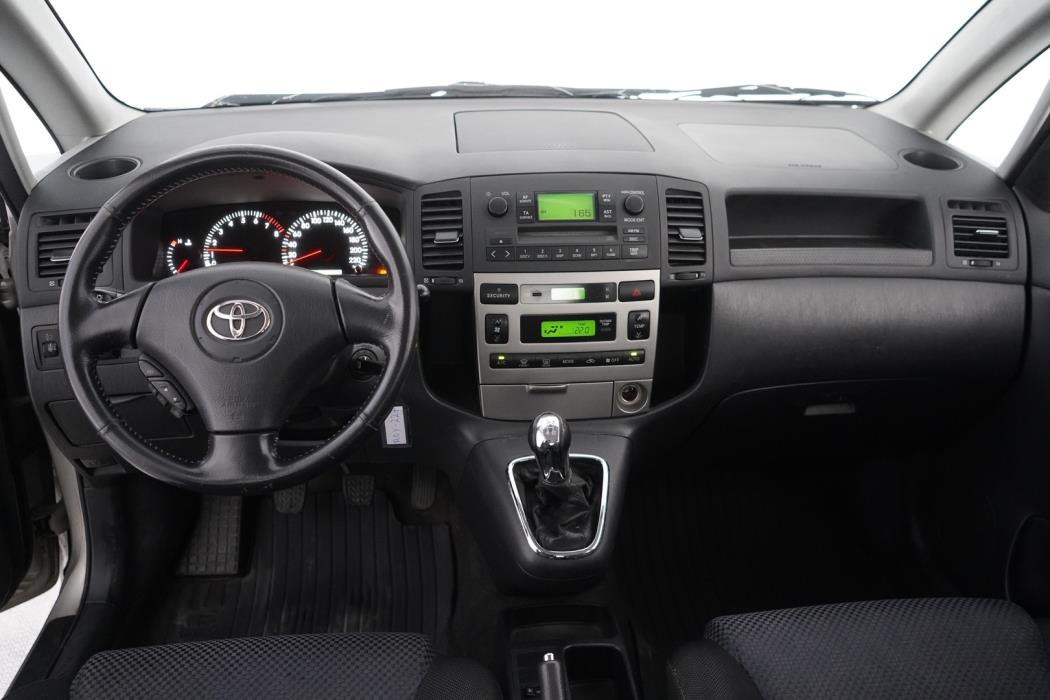 TOYOTA Corolla Verso 2003