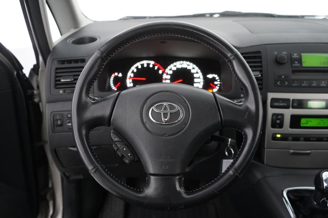 TOYOTA Corolla Verso 2003