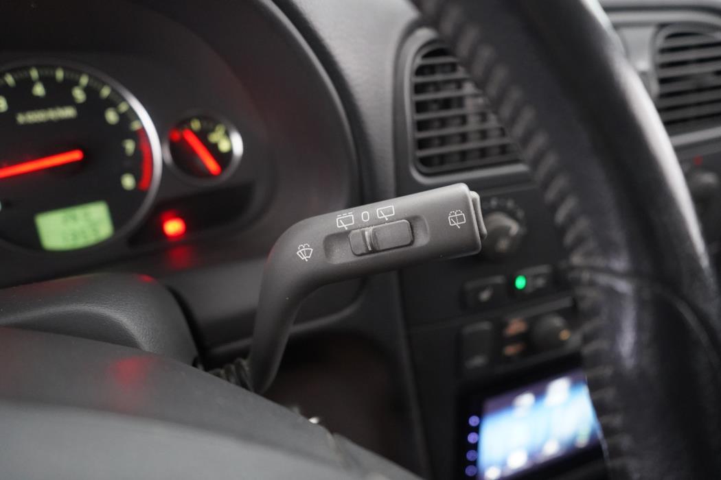 VOLVO V40 2004