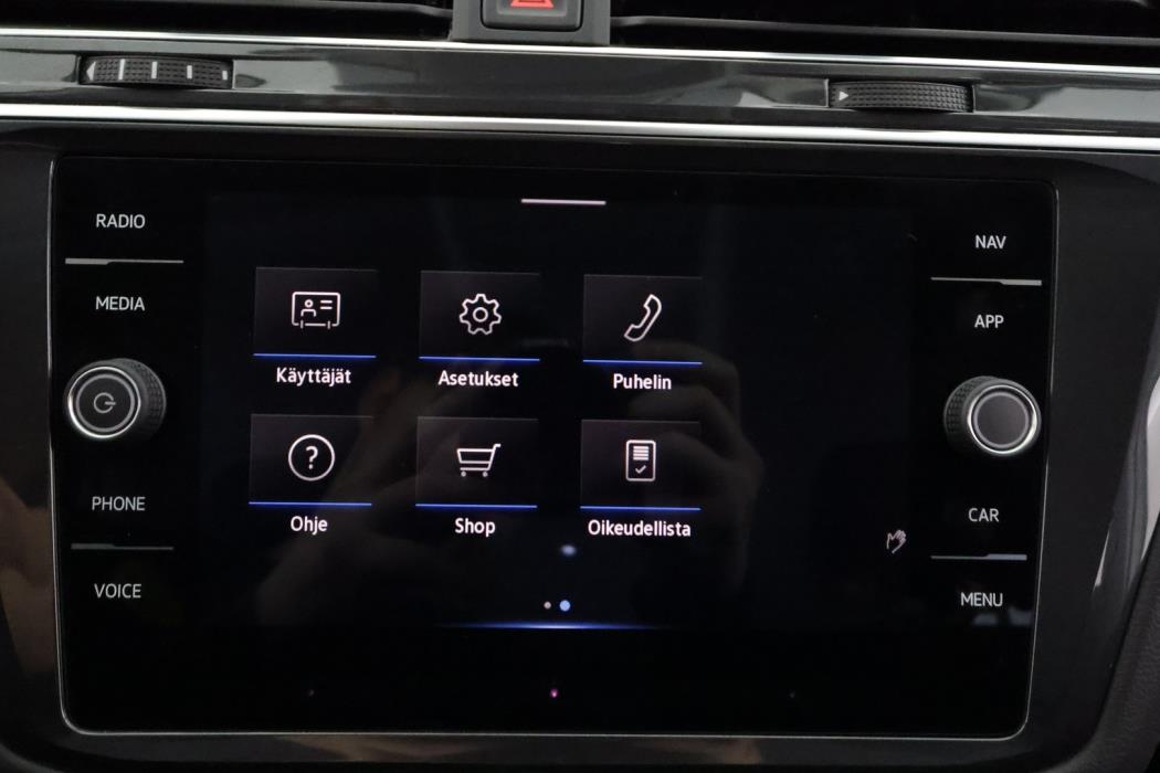 VOLKSWAGEN Tiguan 2023