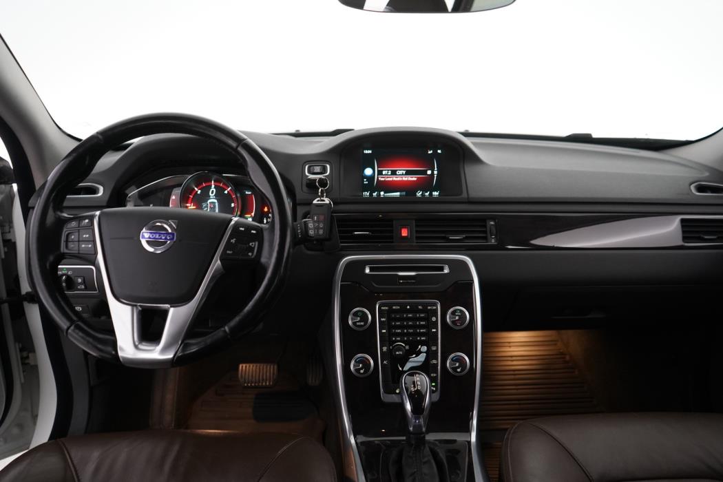 VOLVO XC70 2015