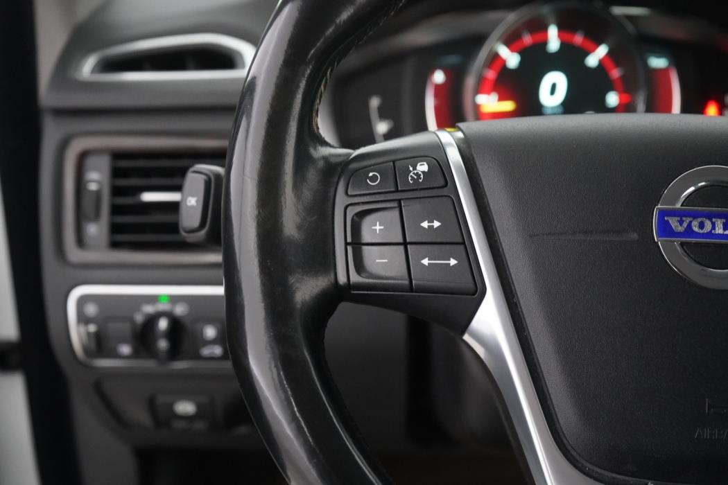 VOLVO XC70 2015