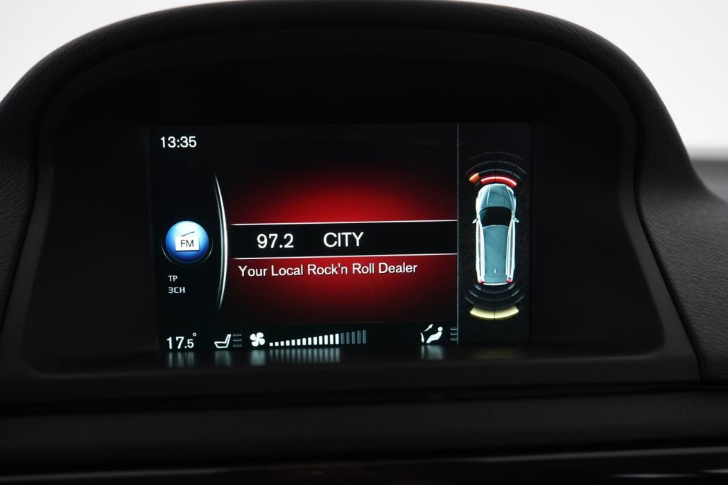 VOLVO XC70 2015