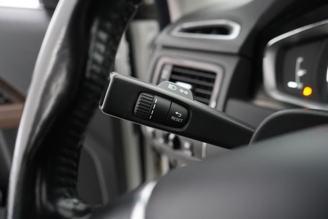 VOLVO XC70 2015