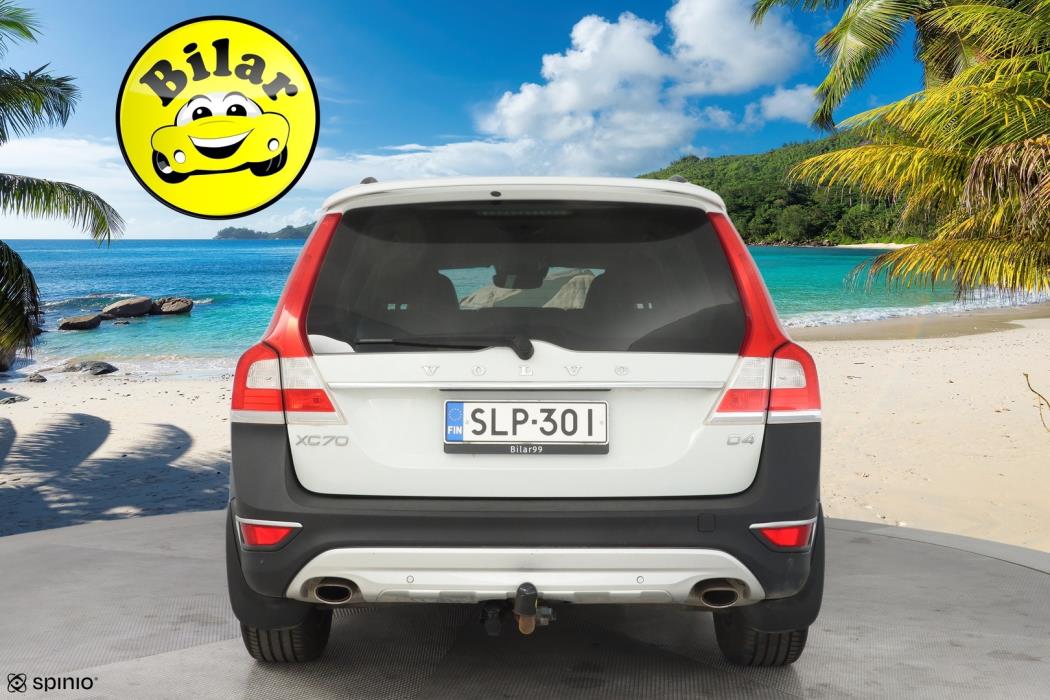 VOLVO XC70 2015