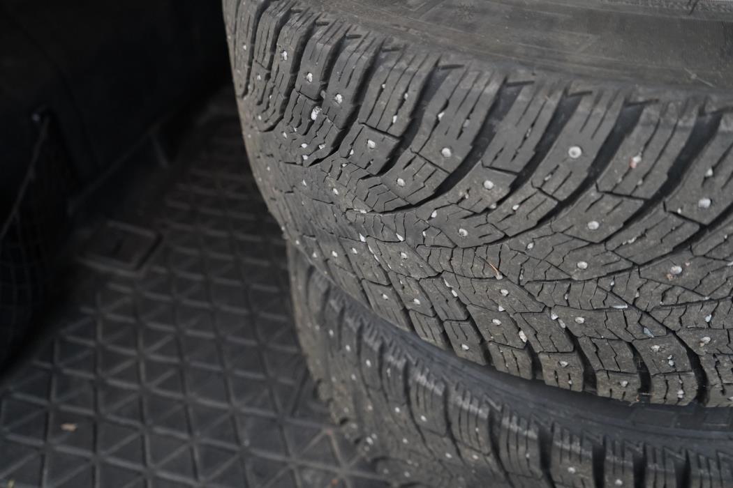 MERCEDES-BENZ E 2012