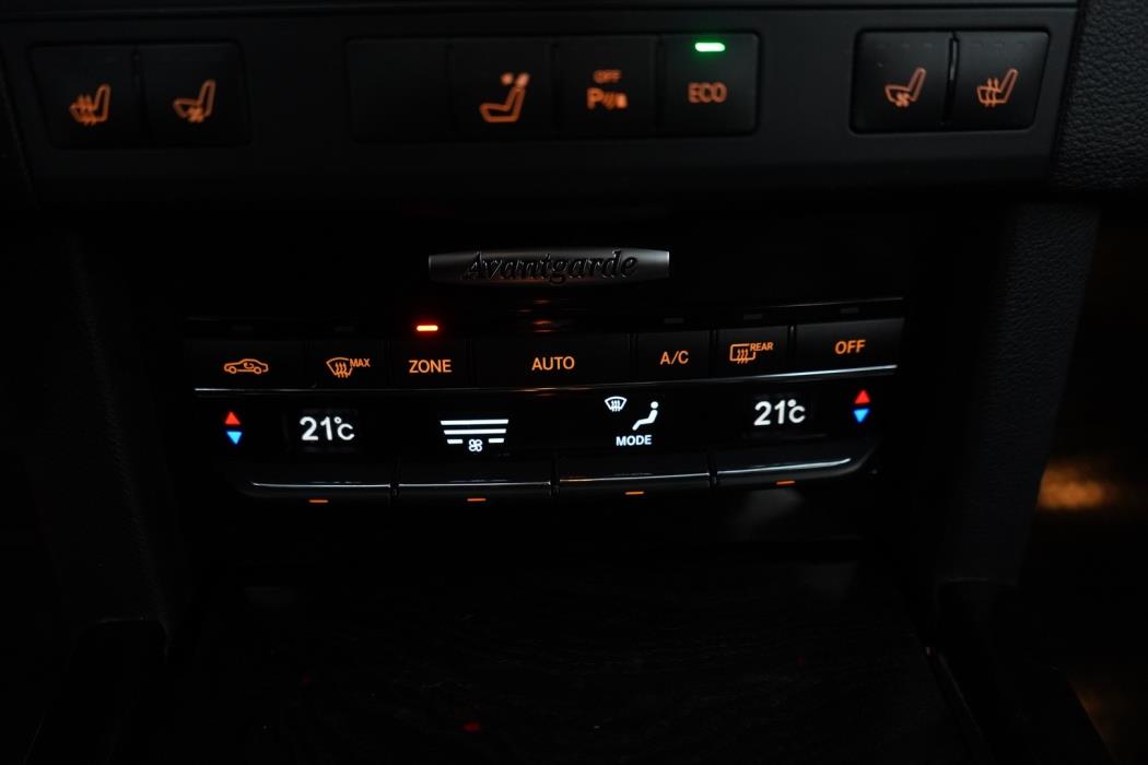 MERCEDES-BENZ E 2012