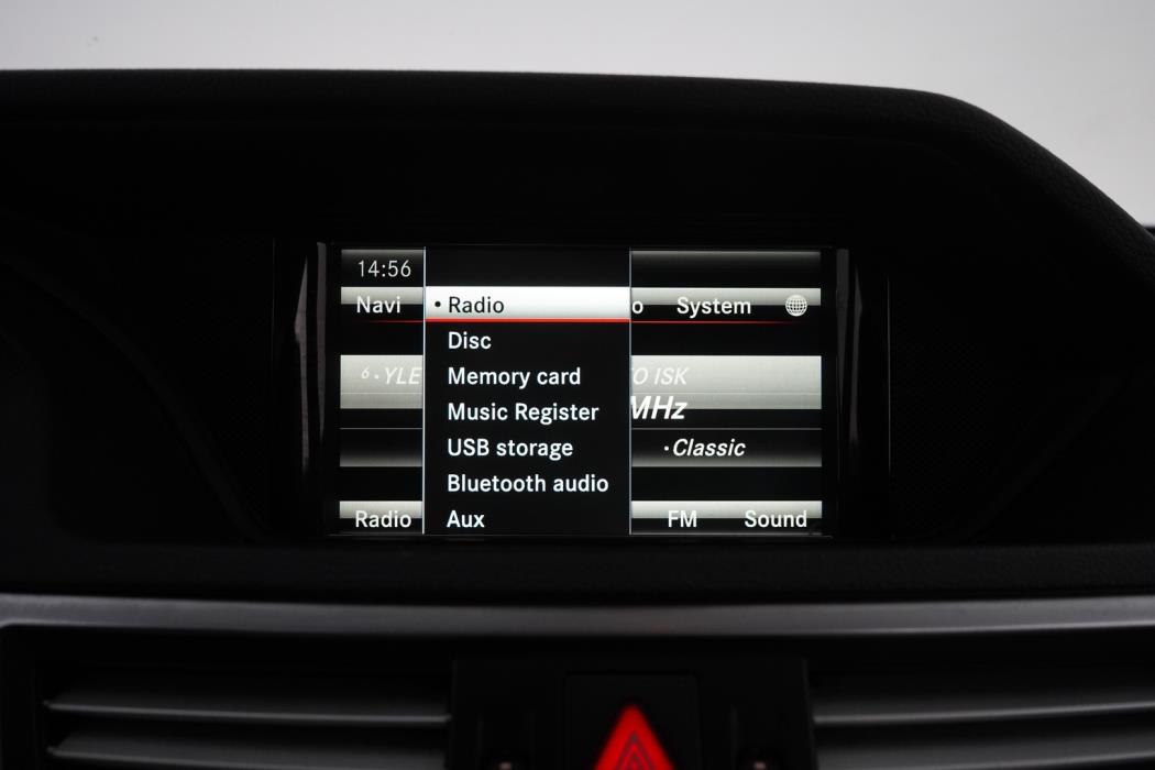 MERCEDES-BENZ E 2012