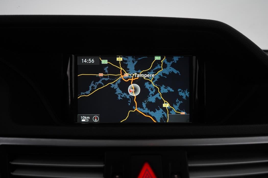 MERCEDES-BENZ E 2012