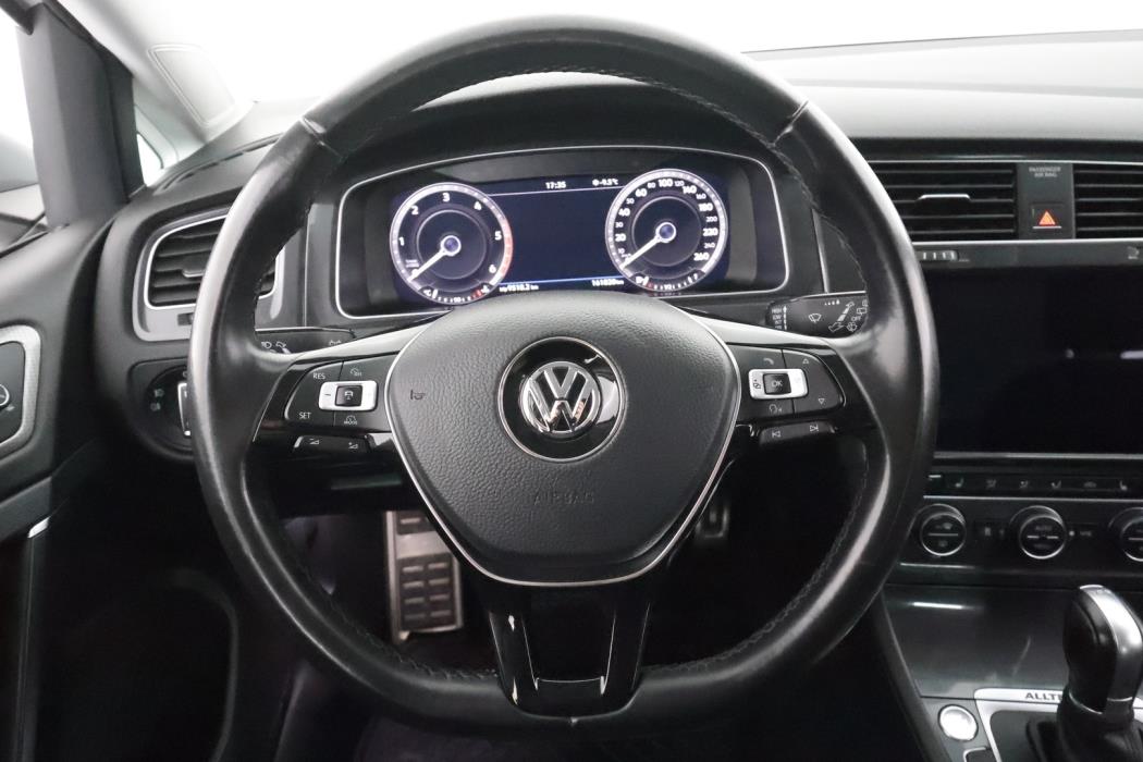 VOLKSWAGEN Golf 2018