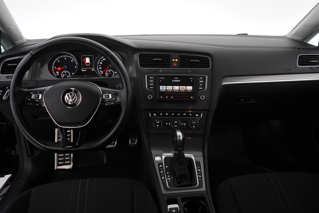 VOLKSWAGEN Golf 2016