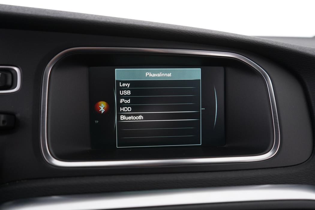 VOLVO V40 2017