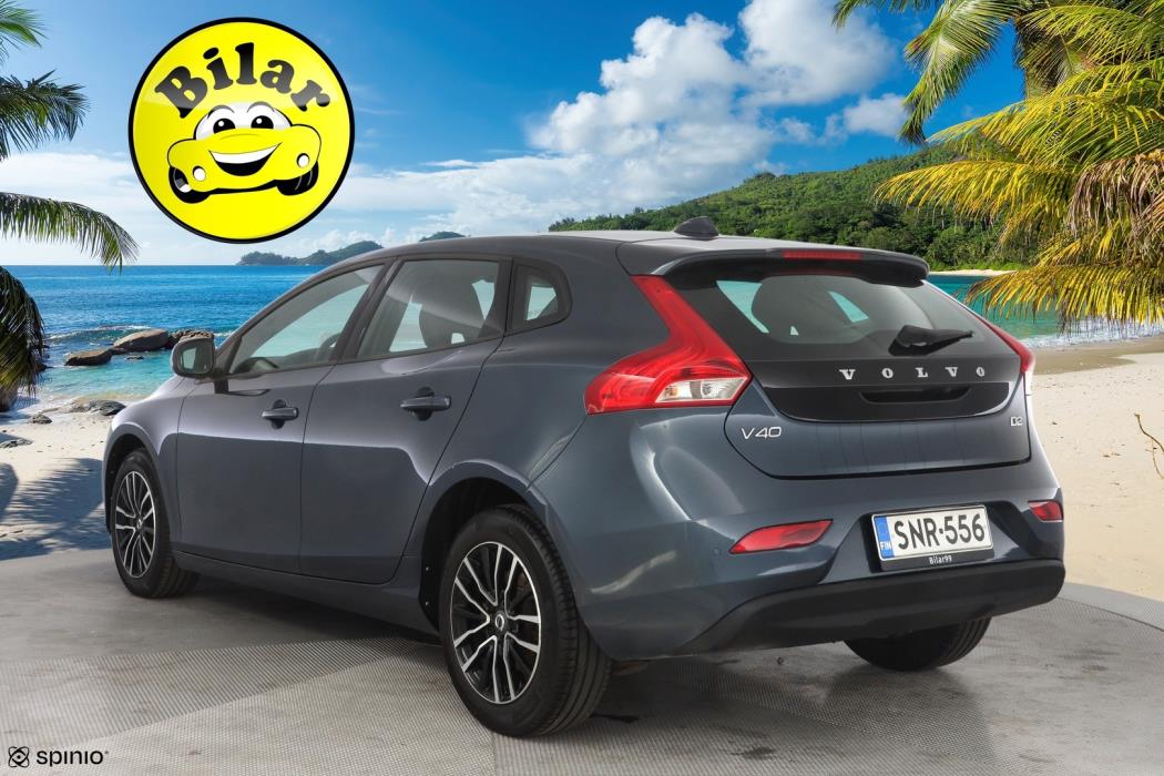 VOLVO V40 2017