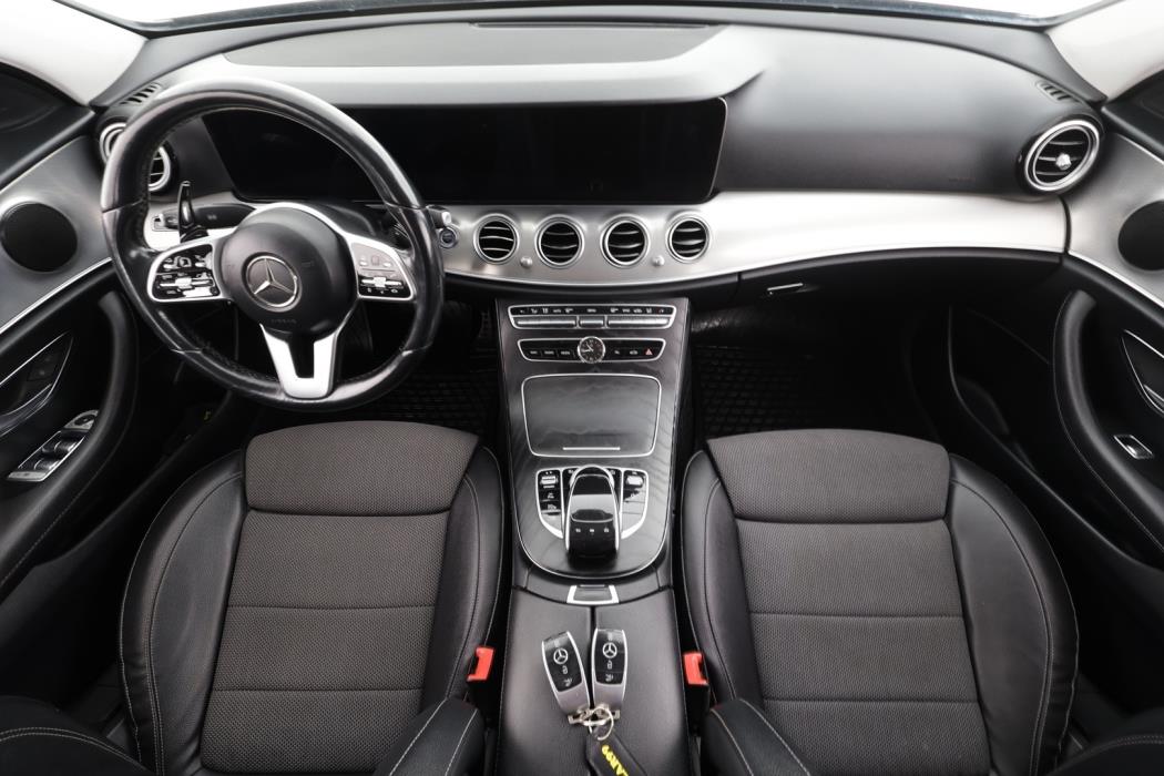 MERCEDES-BENZ E 2019