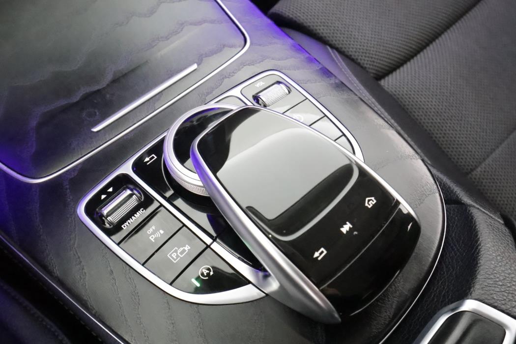 MERCEDES-BENZ E 2019