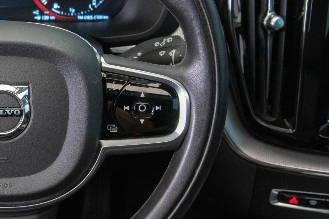 VOLVO XC60 2020