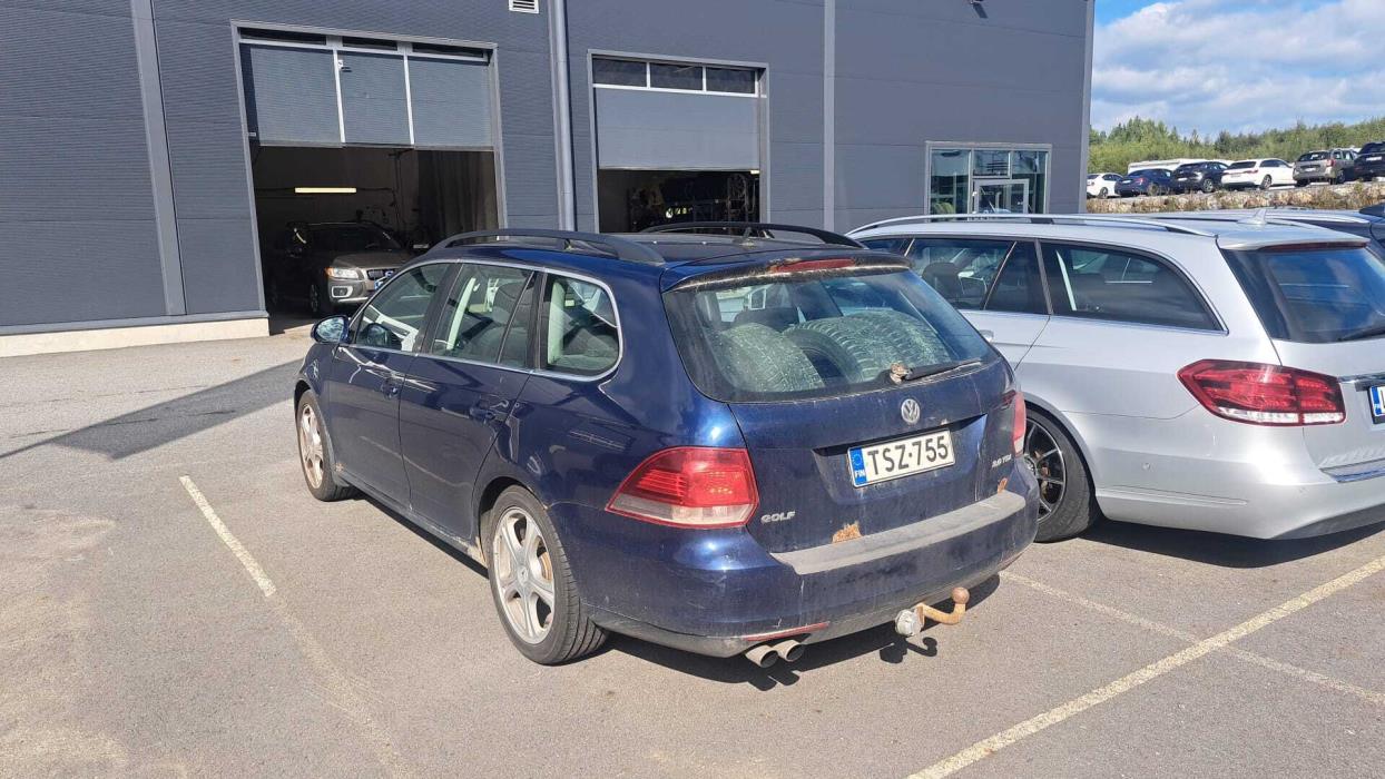 VOLKSWAGEN Golf 2009