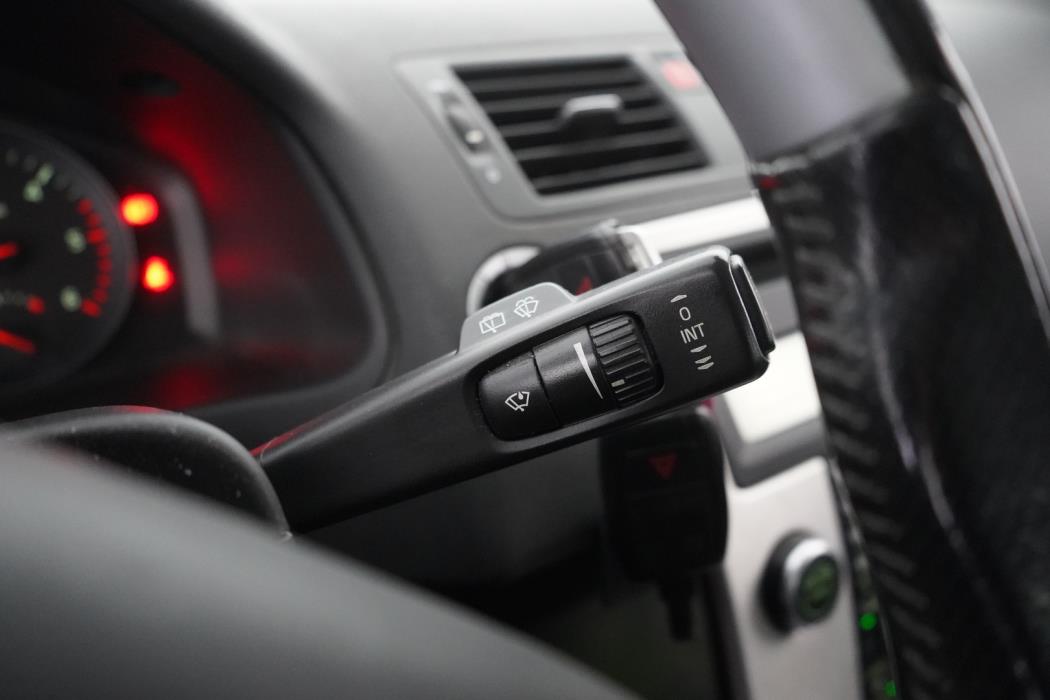 VOLVO V50 2012