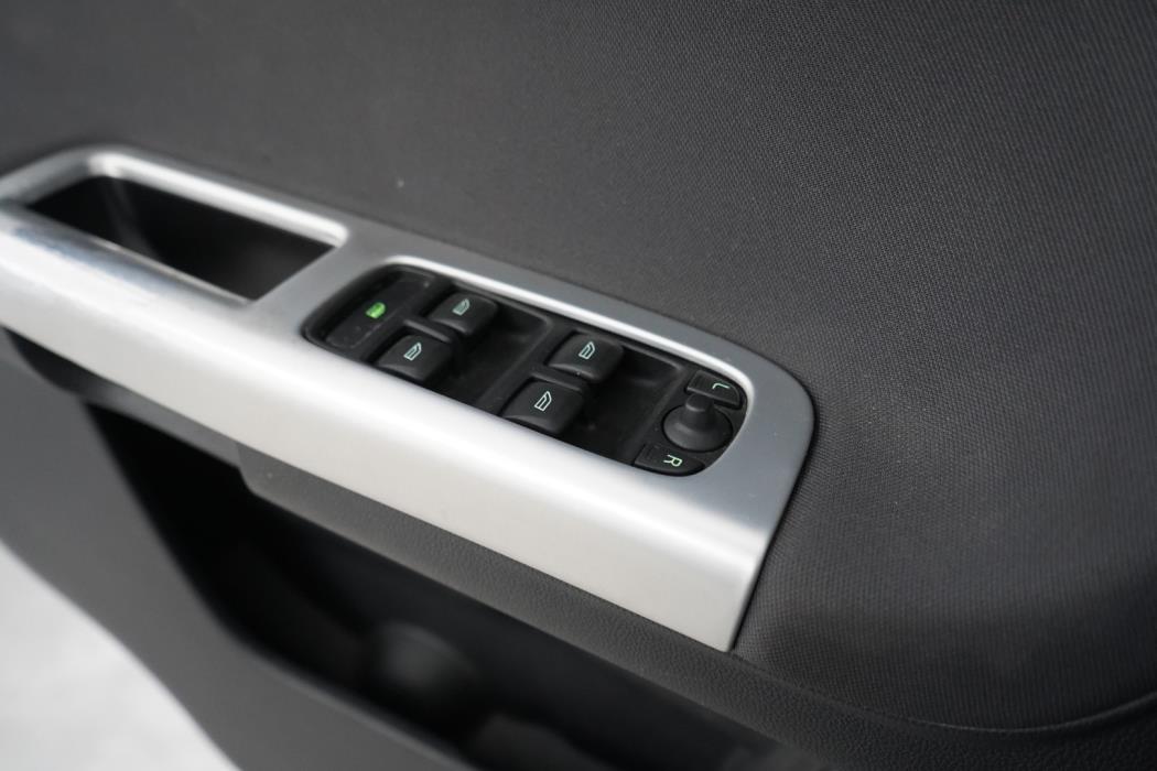 VOLVO V50 2012