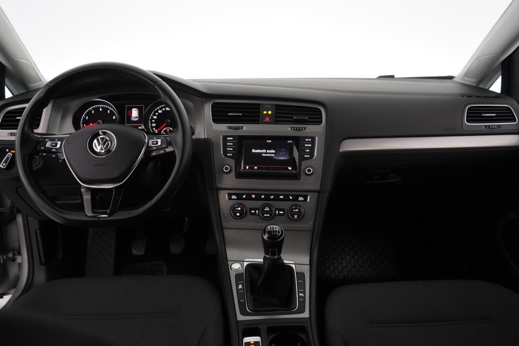 VOLKSWAGEN Golf 2014