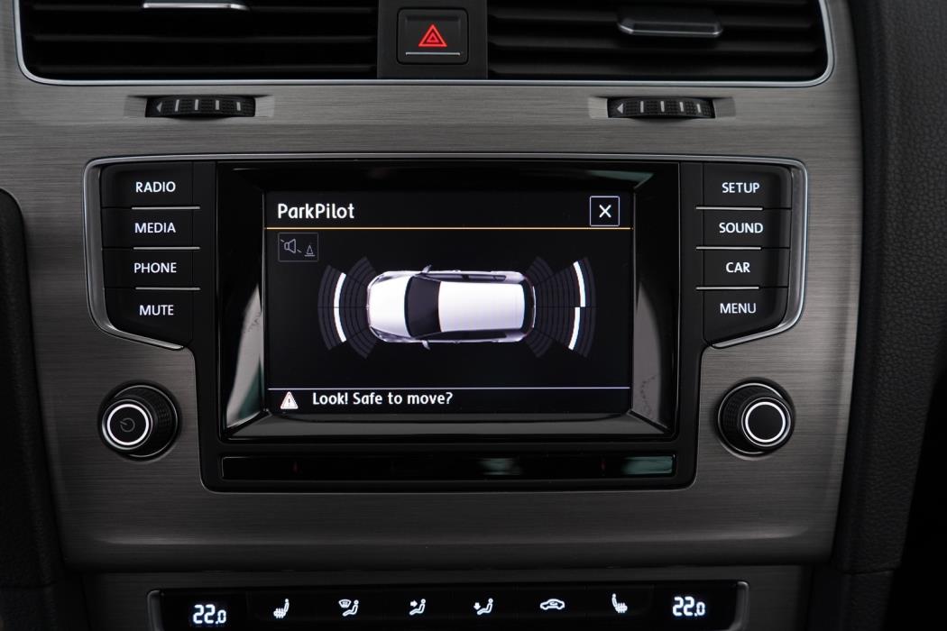 VOLKSWAGEN Golf 2014