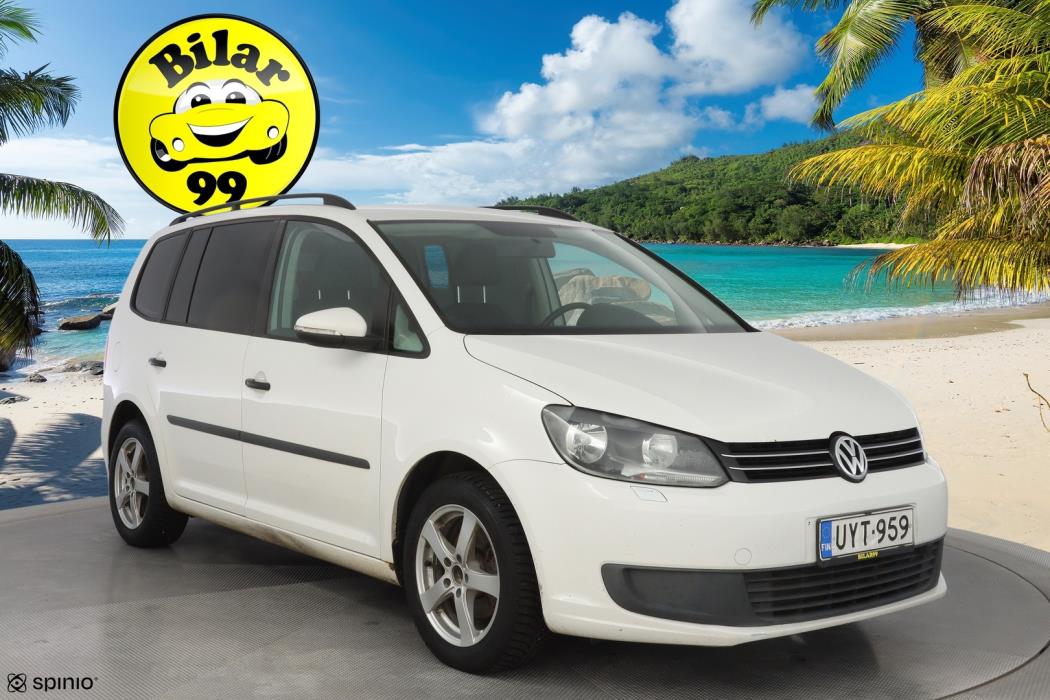 VOLKSWAGEN Touran 2012