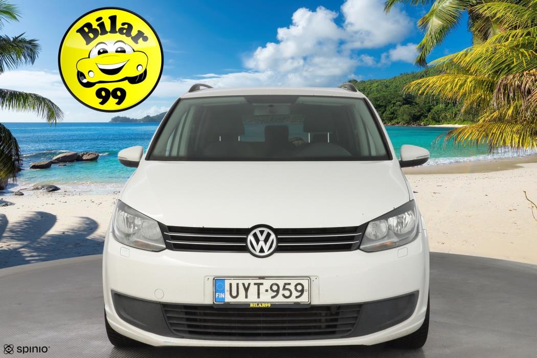 VOLKSWAGEN Touran 2012
