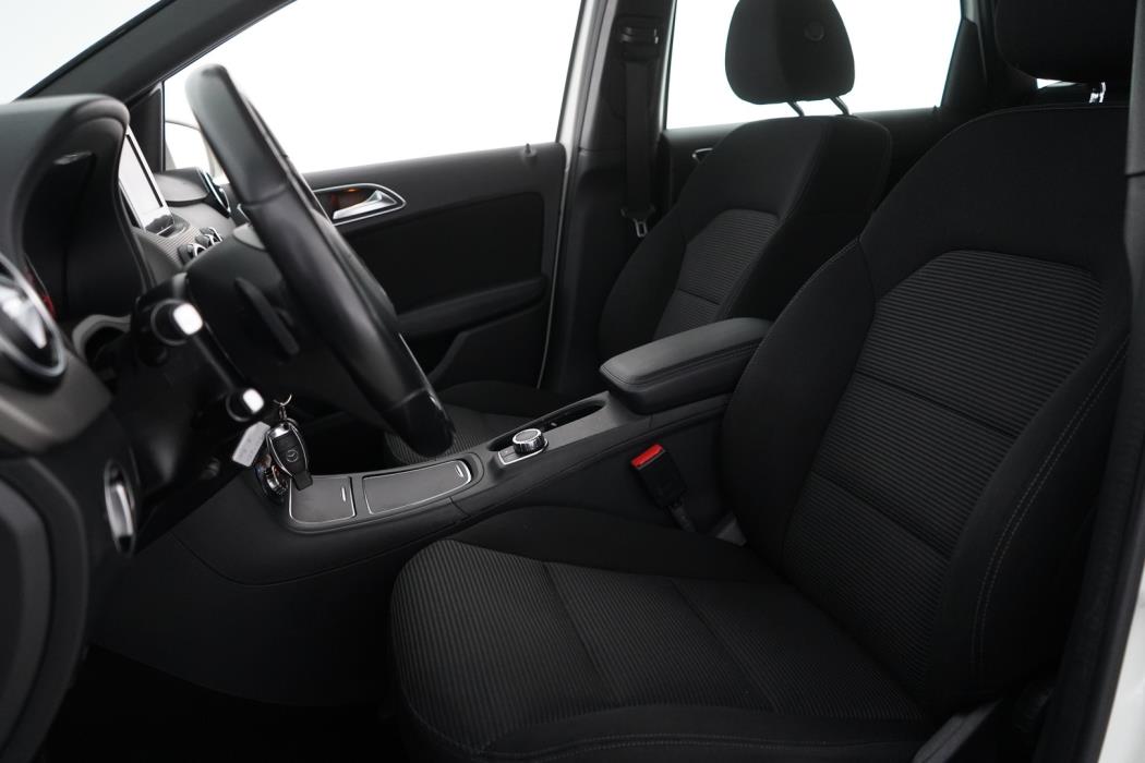 MERCEDES-BENZ B 2015