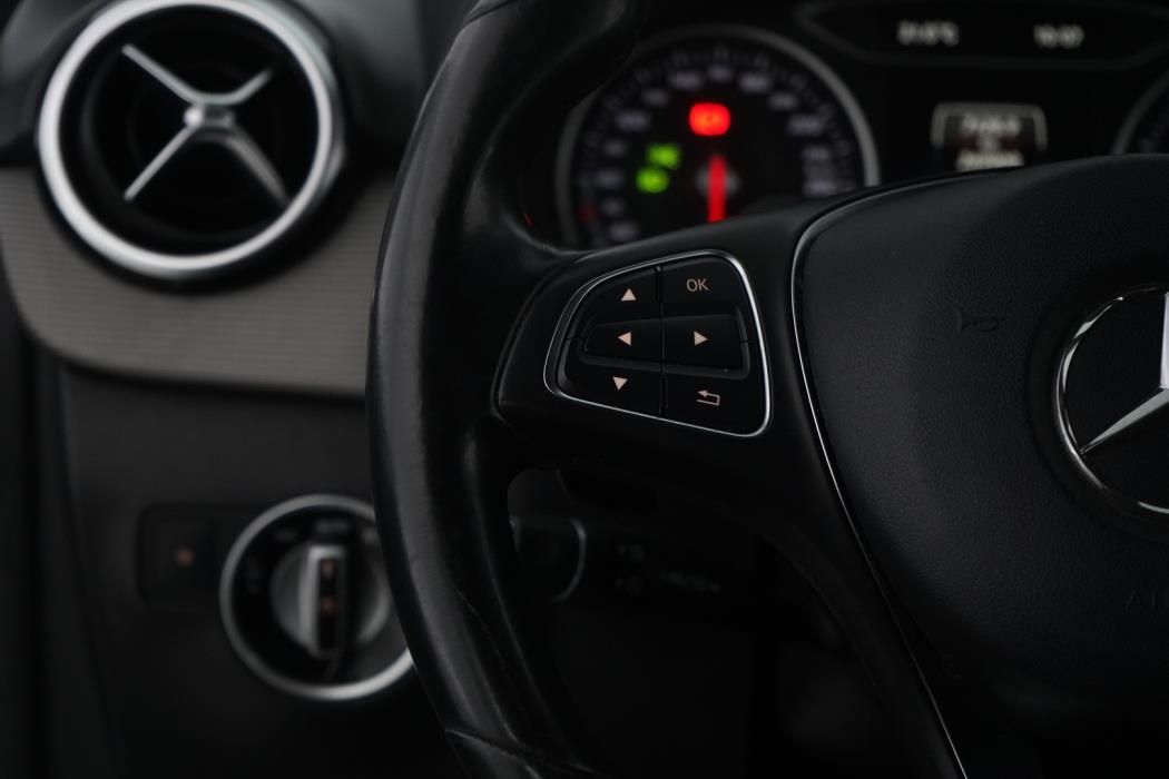 MERCEDES-BENZ B 2015