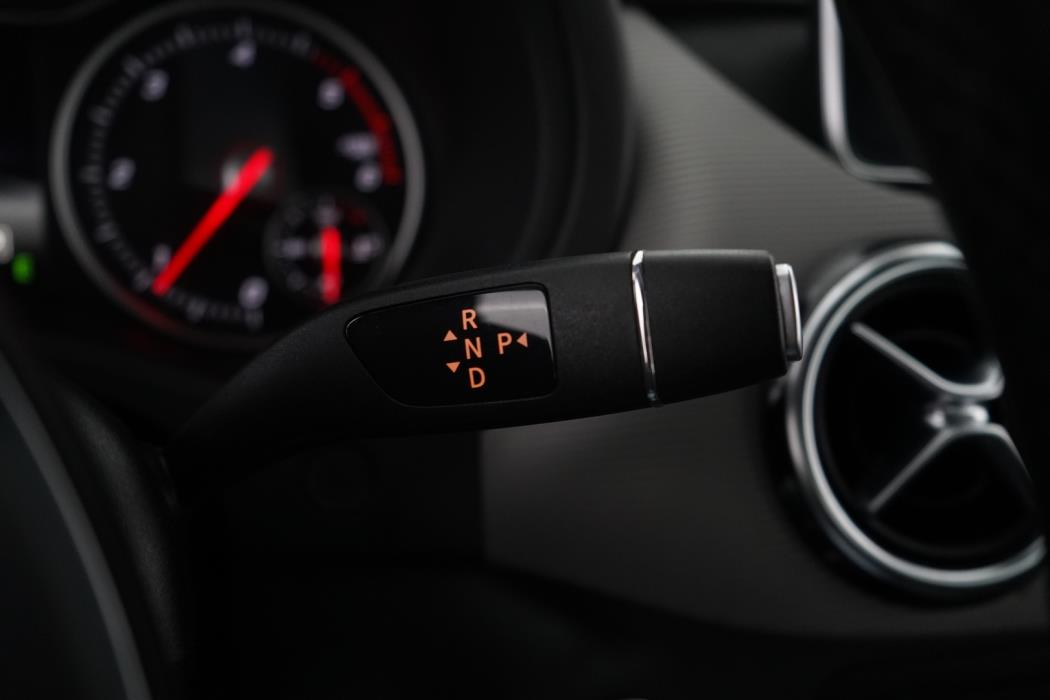 MERCEDES-BENZ B 2015