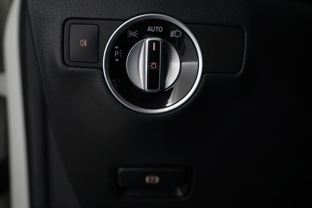 MERCEDES-BENZ B 2015