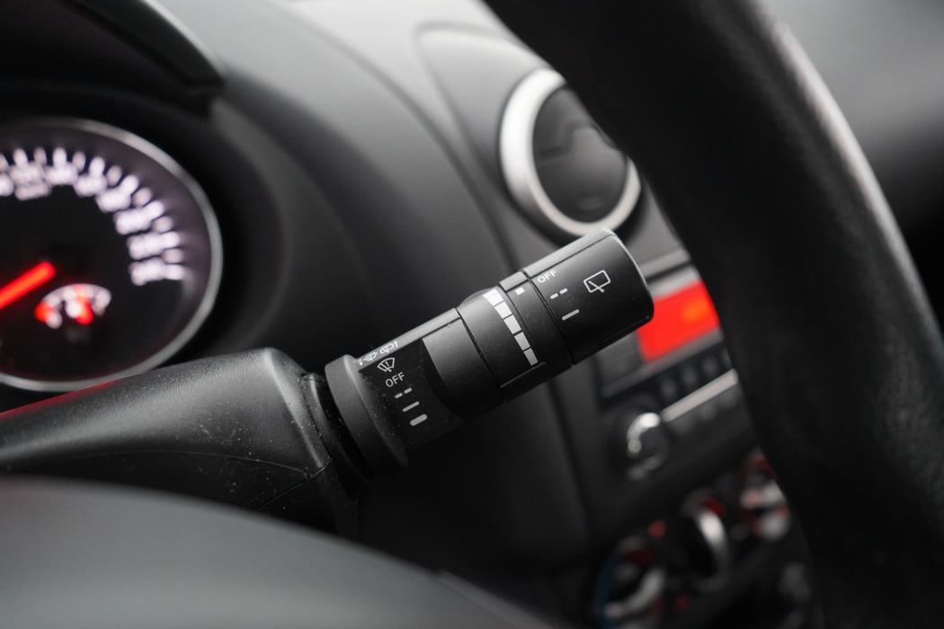 NISSAN Qashqai 2013