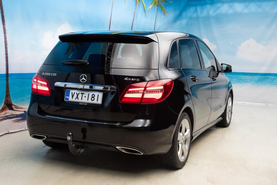 MERCEDES-BENZ B 2015